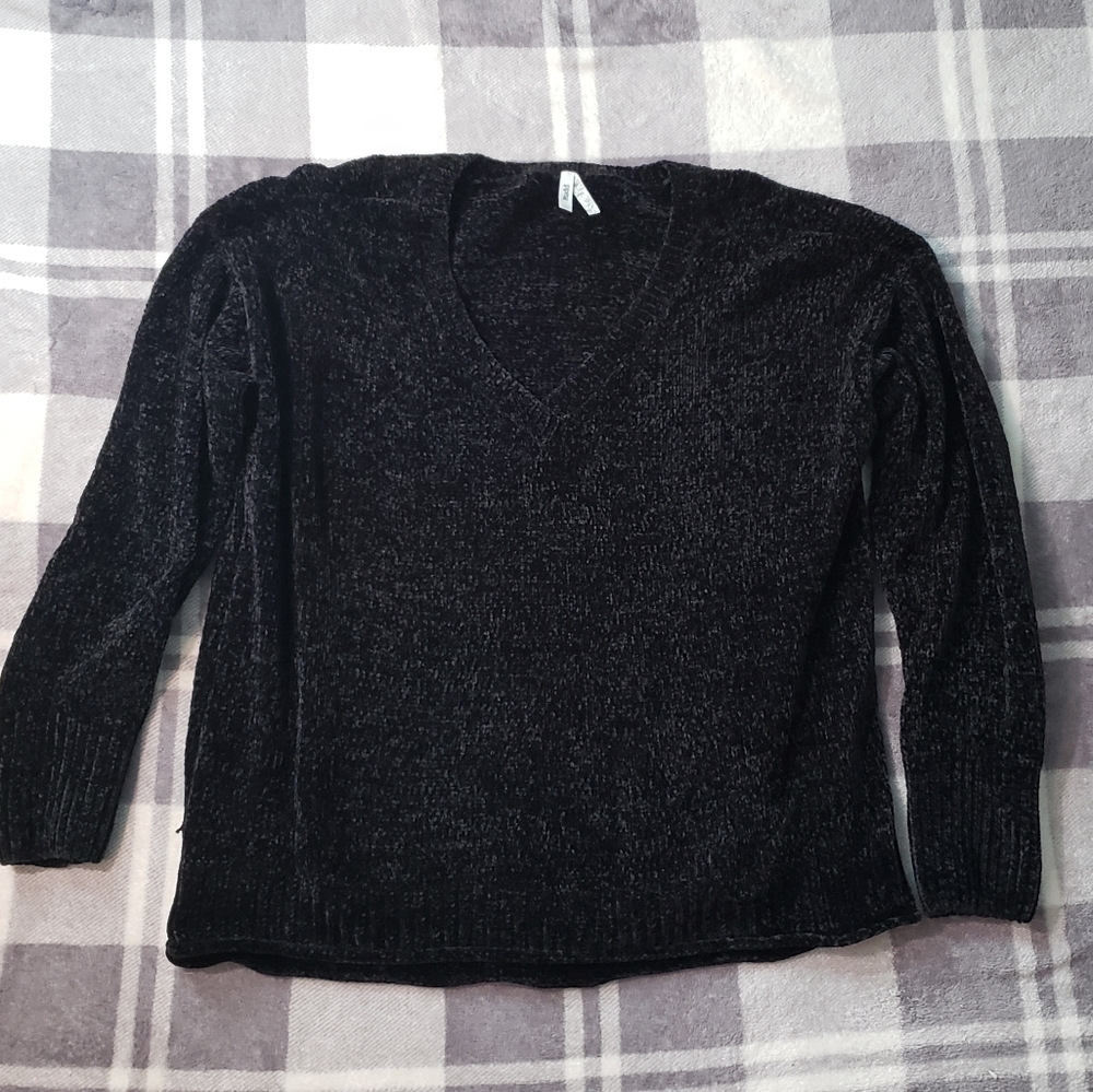 Mudd V-neck Sweater